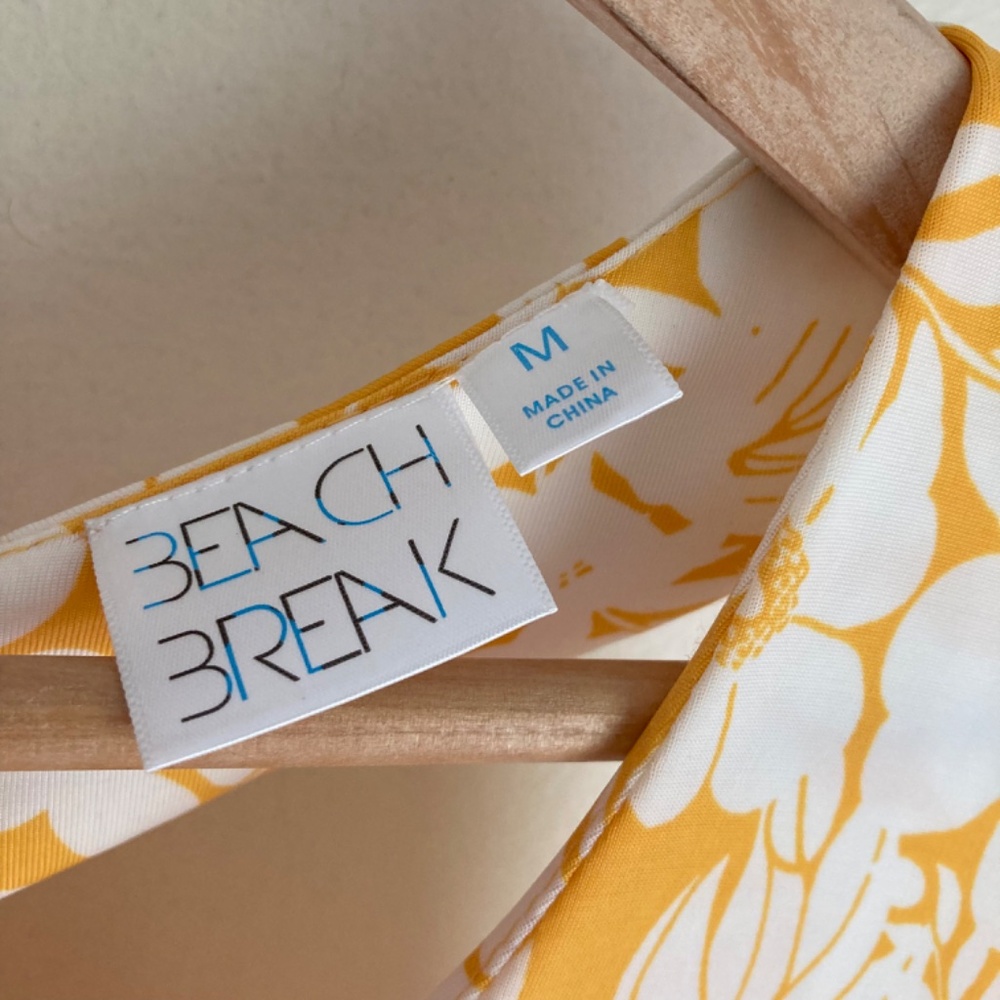 Beach break Women’s floral dress - Picture 2 of 7